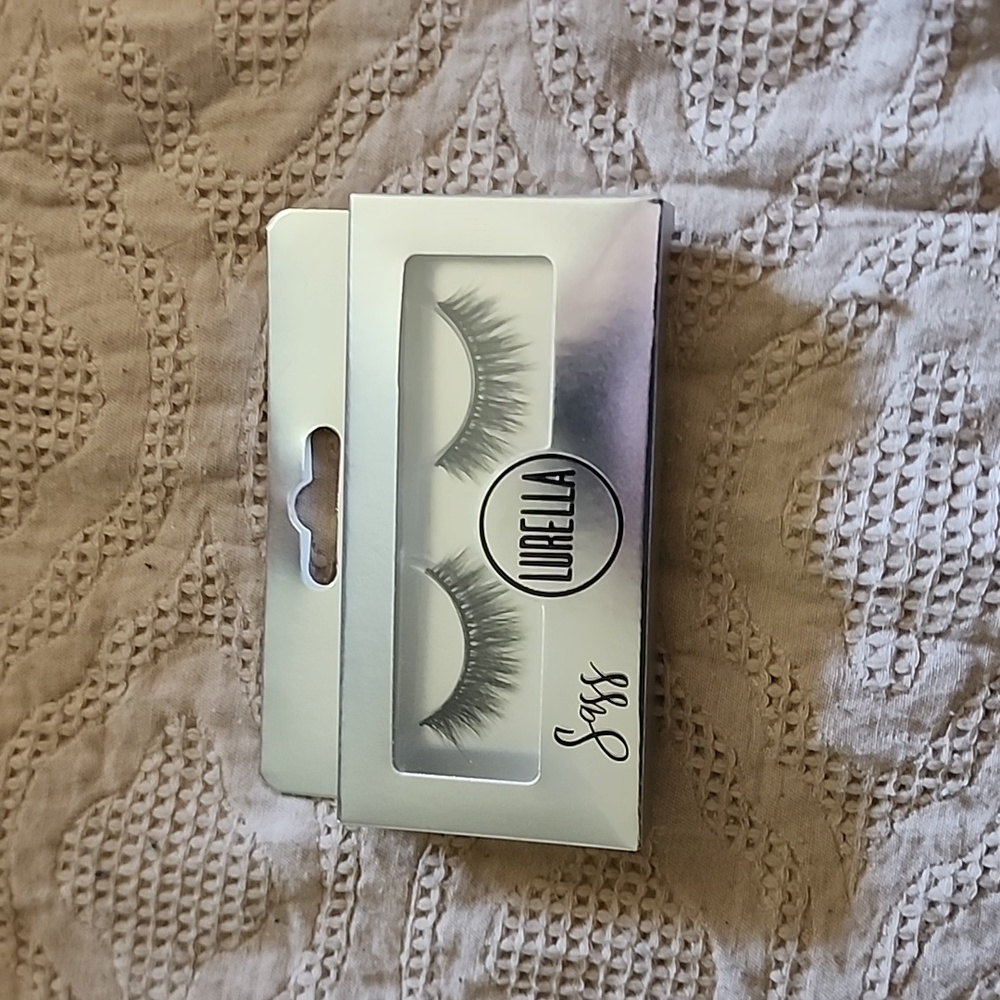 Eyelashes